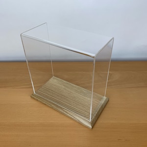 Display Case w25cm x d12cm x h25cm