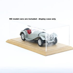 1:24 Scale Model car display case with solid OAK base