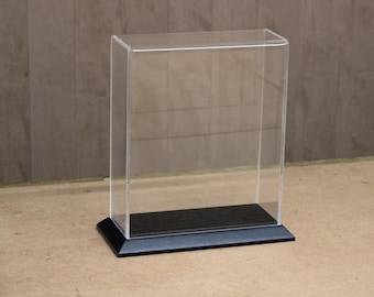 Display Case 18×7×21cm – Handmade Oak Base, Acrylic Cover