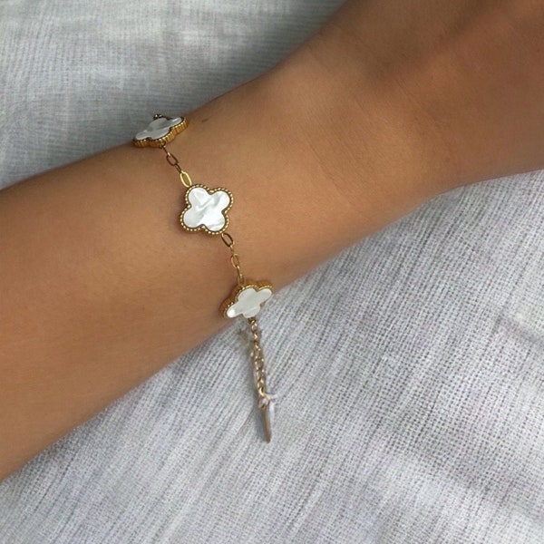 Clover Bracelet in White Marble and Gold