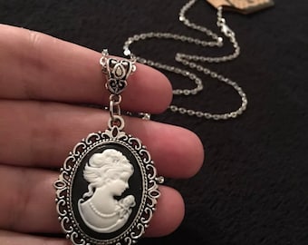 Vintage Lady Cameo Pendant Cabochon Black Necklace 24 inch chain Steampunk Woman Silver UK