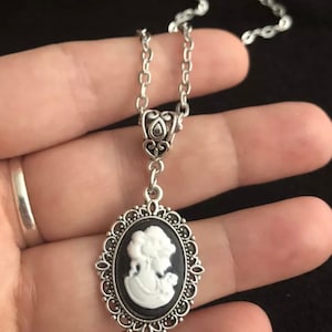 Vintage Lady camée pendentif cabochon noir collier 18 steampunk femme argent Royaume-Uni image 1