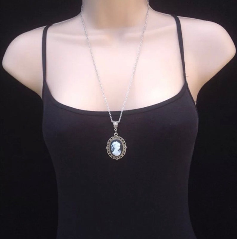 Vintage Lady Cameo Pendant Cabochon Black Necklace 24 inch chain Steampunk Woman Silver UK image 2