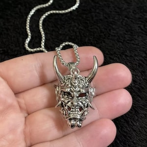 Stainless steel Japanese Devil Pendant Necklace on 18inch chain Satan Goat Head Occult Pentagram Silver Chain Baphomet