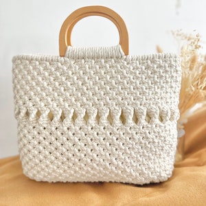 KAI - Macrame bag with wooden handle | macrame handbag | bohemian vibe | rustic | minimalist | perfect gift