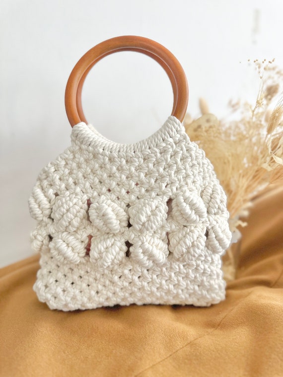 Handmade Macrame Bag With Wooden Handle – Bohemian Style Handbag