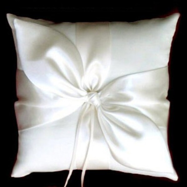 Ivory Bridal Wedding Love Knot Big Satin Bow Ivory Ring Pillow Bearer Simple but Classy! Wedding Accessories A-Grade Quality & craftmanship