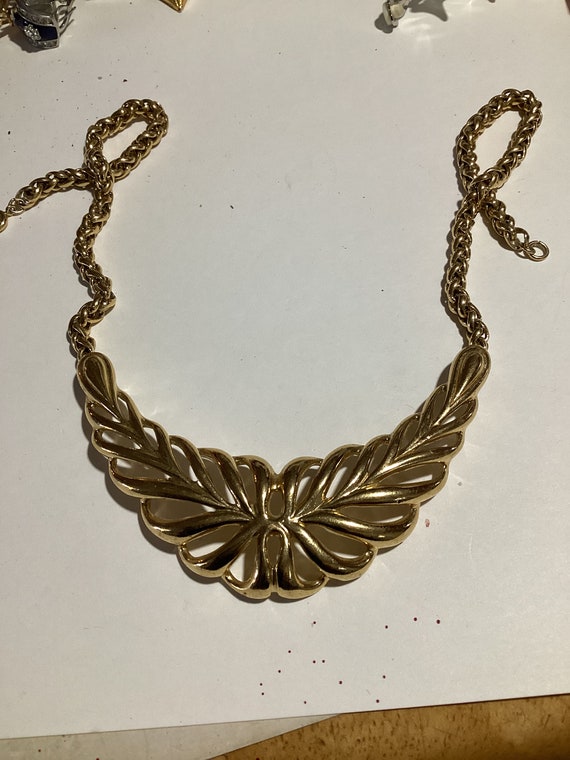 Trifari TM necklace in goldtone - image 1