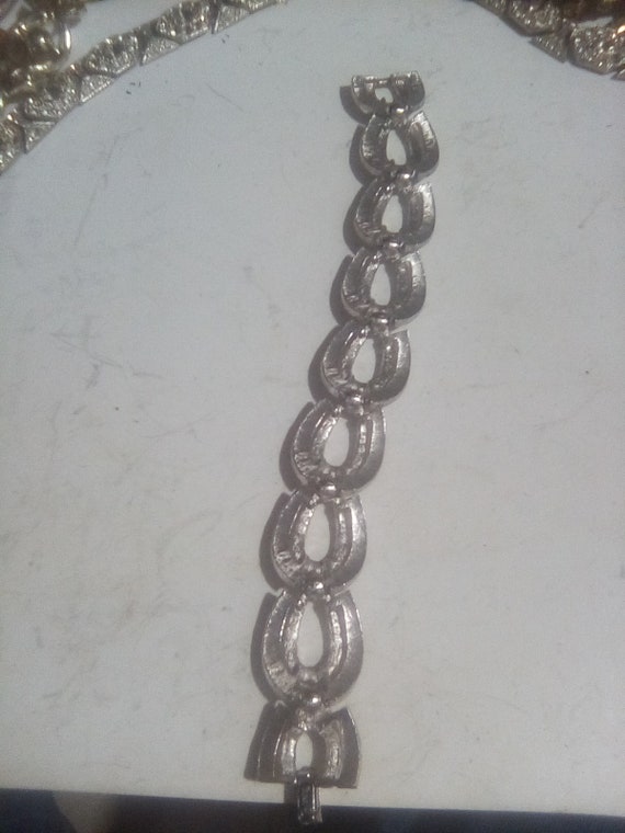 Silvertone Crown Trifari bracelet