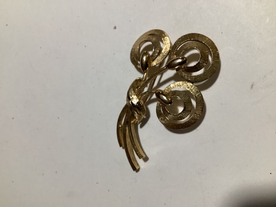 Goldtone signed Monet Pin - image 2