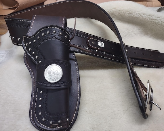 Gunbelt and Holster with conchos and spots