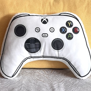 Game Controller Pillow, Gamer Gift, Gaming Decor, Gifts for Gamers, Video Game Gifts, Gamer Present Decorative Pillow 45cm (18 inches)
