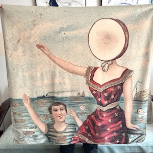 Neutral Milk Hotel Tapisserie, 40x40'' Amerikanische Alternative-Rock-Band Neutral Milk Hotel Im Flugzeug über dem Meer Stoff Poster