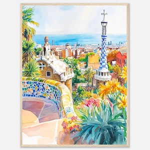 Puede incluir: Una pintura en acuarela del Park Güell en Barcelona, que muestra un banco curvo de mosaico, una torre alta de cuadros azules y blancos con una cruz, palmeras verdes, flores amarillas vibrantes y una vista de la ciudad.