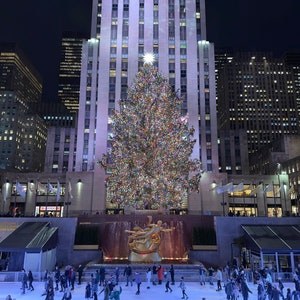 2022 Rockefeller Center Christmas Tree (NYC Print)