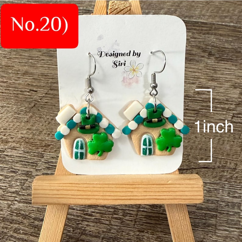 Örhängen i polymerlera, lyckobringande örhängen i grönrutigt shamrocks, kakörhängen, irländska gröna ombrehattar, muffinsörhängen No.20)Ginger-B House
