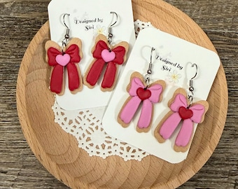 Pendientes de San Valentín con forma de galleta de azúcar roja y rosa, hechos a mano con arcilla polimérica y acero inoxidable, joyas colgantes superligeras.