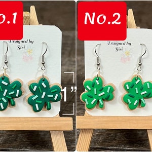 Örhängen i polymerlera, lyckobringande örhängen i grönrutigt shamrocks, kakörhängen, irländska gröna ombrehattar, muffinsörhängen bild 5