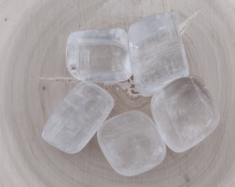 CLEAR CALCITE (Icelandic Spar)  ~ Awareness/Root of Issues ~  One (1) tumbled stone