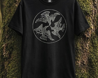 Koszulka pogańska Three Ravens – koszulka z grafiką z mitologii celtyckiej