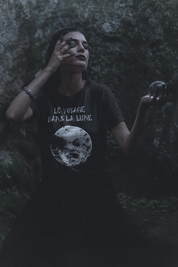 The Moon - La LUN - Georges Méliès Inspired Vintage T-Shirt (Unisex)