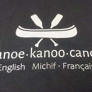 Indigenous language image apparel, bear, skunk, métis, metis, français, fun shirts, unique,