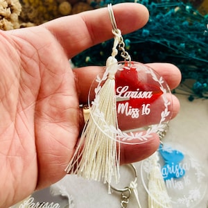 Llavero de espejo acrílico personalizado con grabado de mariposa - Mis Quince Anos Favor - Recuerdo personalizado