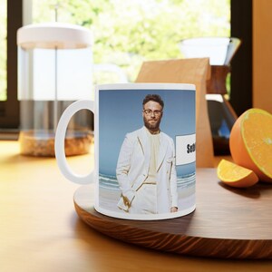 Taza de cerámica blanca personalizada de Seth Rogen, disponible en 11 oz y 15 oz