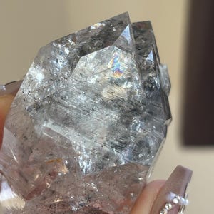 Herkimer Diamond Quartz – DT Crystal with Pyrobitumen, Rainbows, Twin Points, Ex. Headley & Rose Collection, 107g, Herkimer, NY