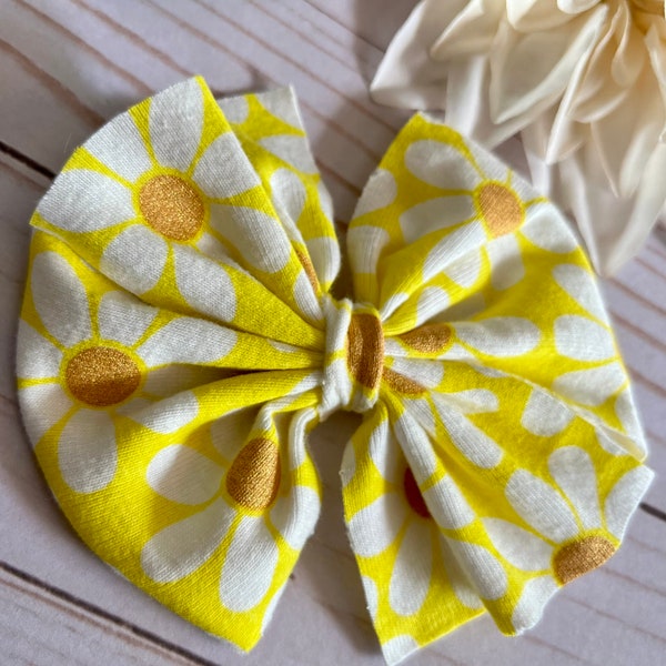 Daisy Yellow Pinwheel Bow, Daisy Bow, 5” Yellow Pinwheel, Cute Flowers