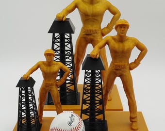 Golden Driller Statue: Tulsa Route 66 Landmark, Oil & Gas Gift