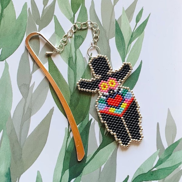 Woman's body bookmark woven with miyuki glass beads - Nanas style by Niki de Saint-Phalle - handmade craft bookmark -