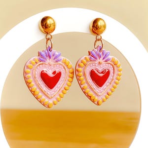 Ex-voto earrings in polymer clay – Sacred Heart in pink, red and yellow, handcrafted style inspired by Mexican art