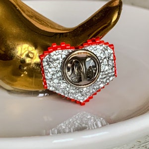 Broche coeur en perles bijou amour coeur rouge cadeau fait main image 4