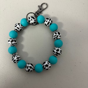 Wristlet keychain