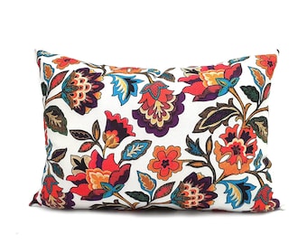Tapestry Floral Lumbar Pillow Cover, Farmhouse Accent Cushion (14x20 Inches)