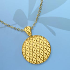 Byzantine Round Gold Motif Pendant with Granulations