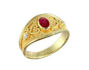 Bague rubis avec brillance et coeurs