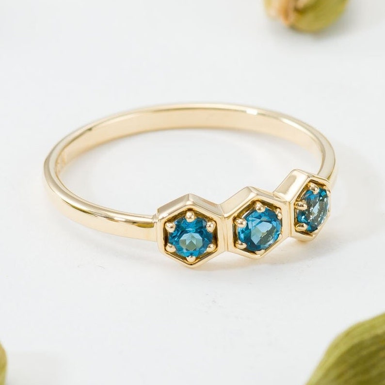 Gold Ring with London Topaz Honeycomb 画像 3