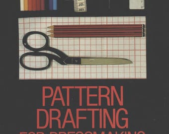 Vintage naaiboek pdf | Patroontekenen voor kleermakerij | Engelse editie