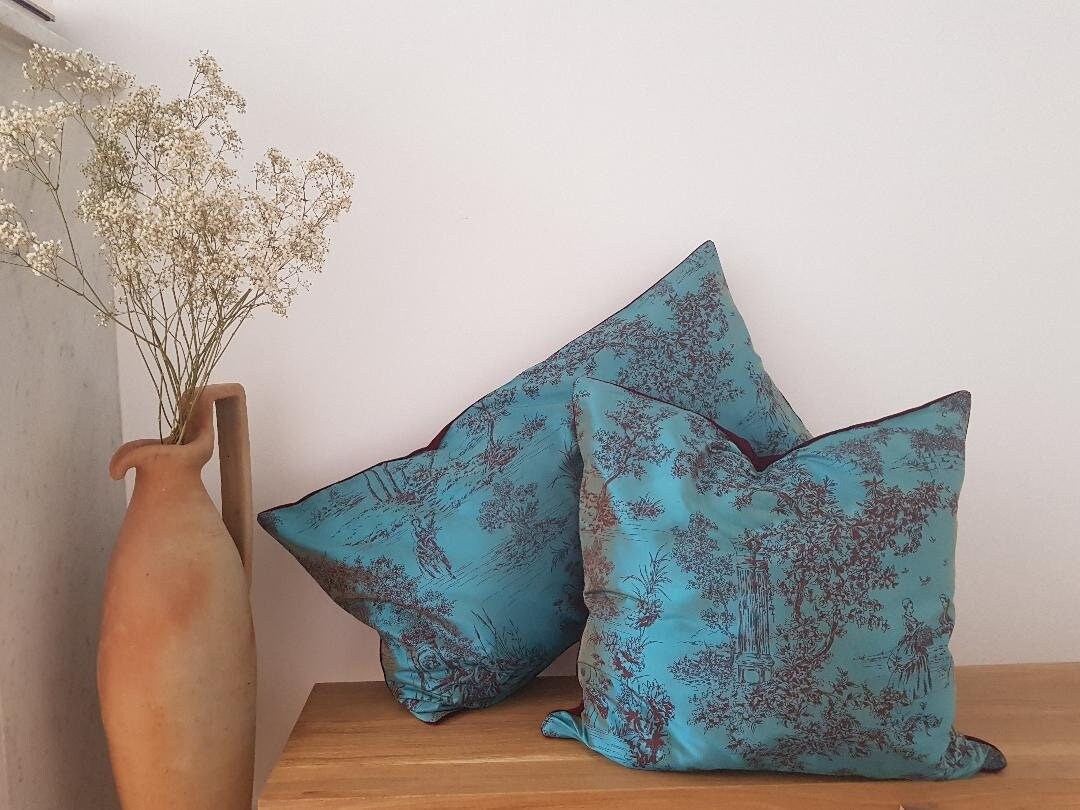 Housse de Coussin Turquoise en Soie Luxe Du Designer Français