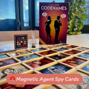 Codenamen Magnetagent Kartenhalter | Zackiges & sicheres Upgrade | Funktioniert mit magnetischem Spielbrett | Schützt Spionagekarten | Wunschfarben