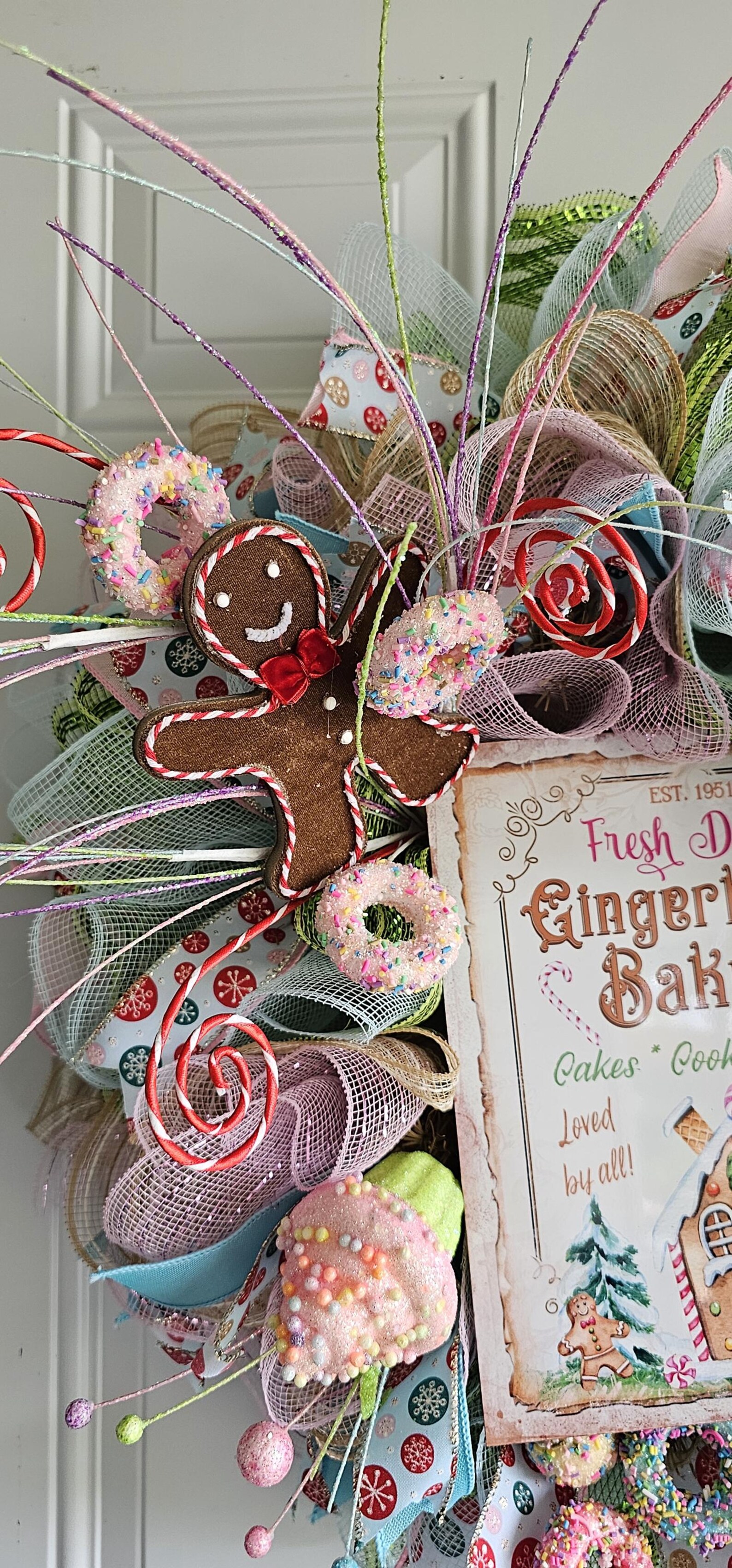 Gingerbread Bakery Christmas Wreath, Candy Cane Holiday Decor - Etsy