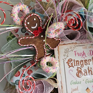 Gingerbread Bakery Christmas Wreath, Candy Cane Holiday Decor - Etsy