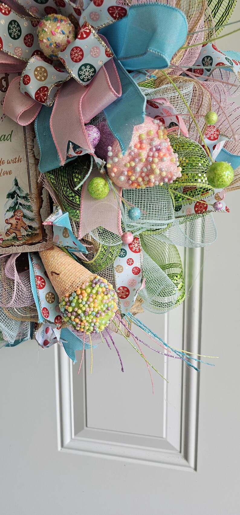 Gingerbread Bakery Christmas Wreath, Candy Cane Holiday Decor - Etsy