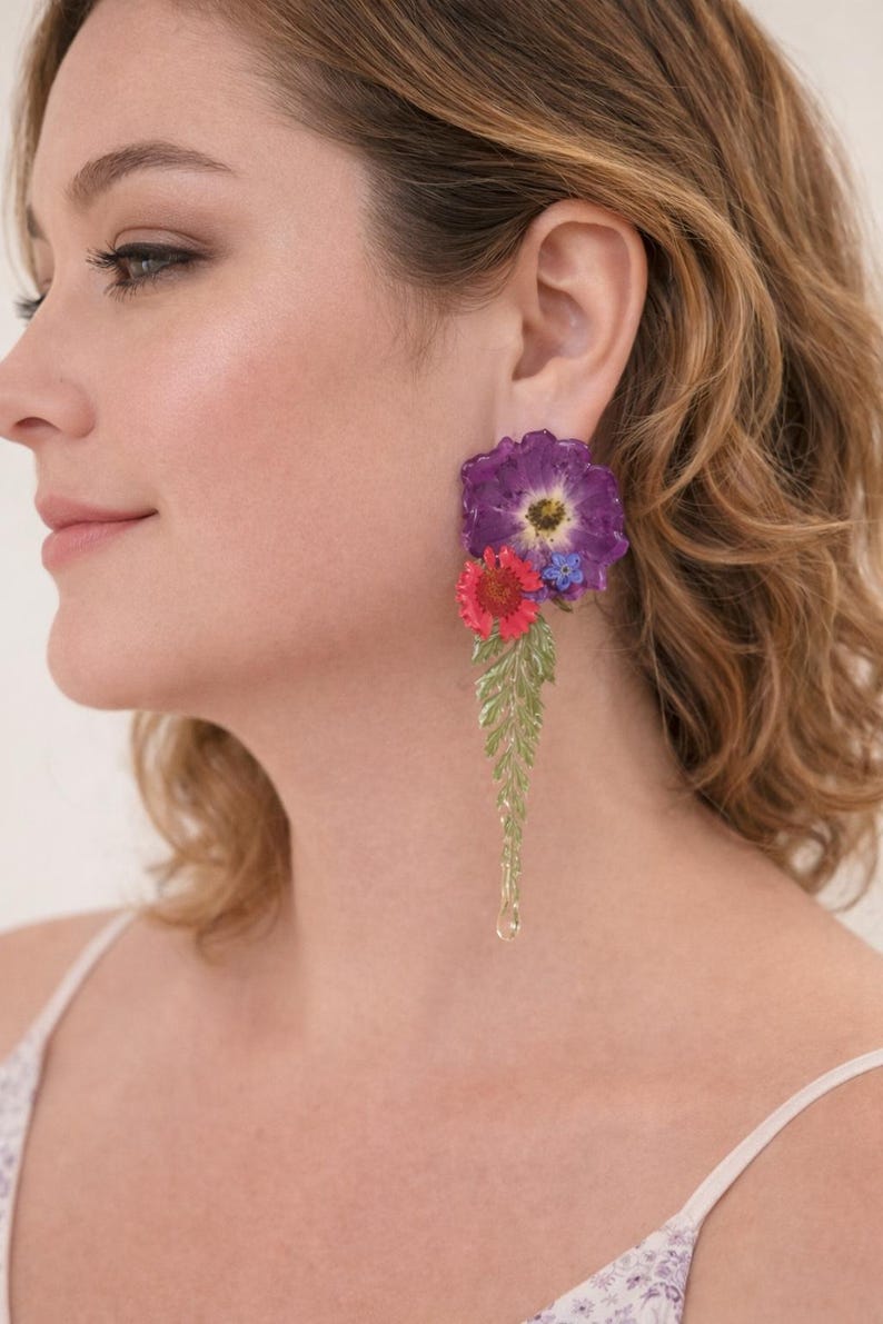 Handmade Resin Earrings with Real Dried Flowers, Botanical Statement Jewelry afbeelding 7
