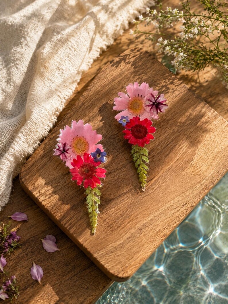 Handmade Resin Earrings with Real Dried Flowers, Botanical Statement Jewelry afbeelding 2