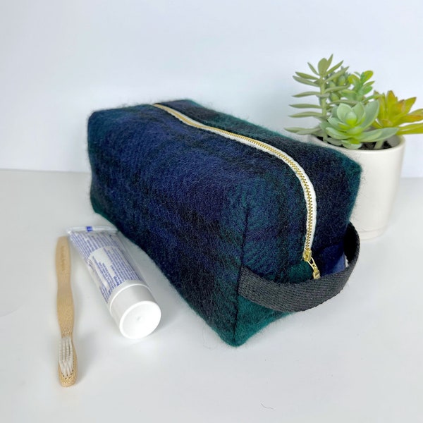 Wool Plaid Toiletry Bag, Sustainable Travel Pouch, Upcycled Makeup Organizer, Christmas Gift