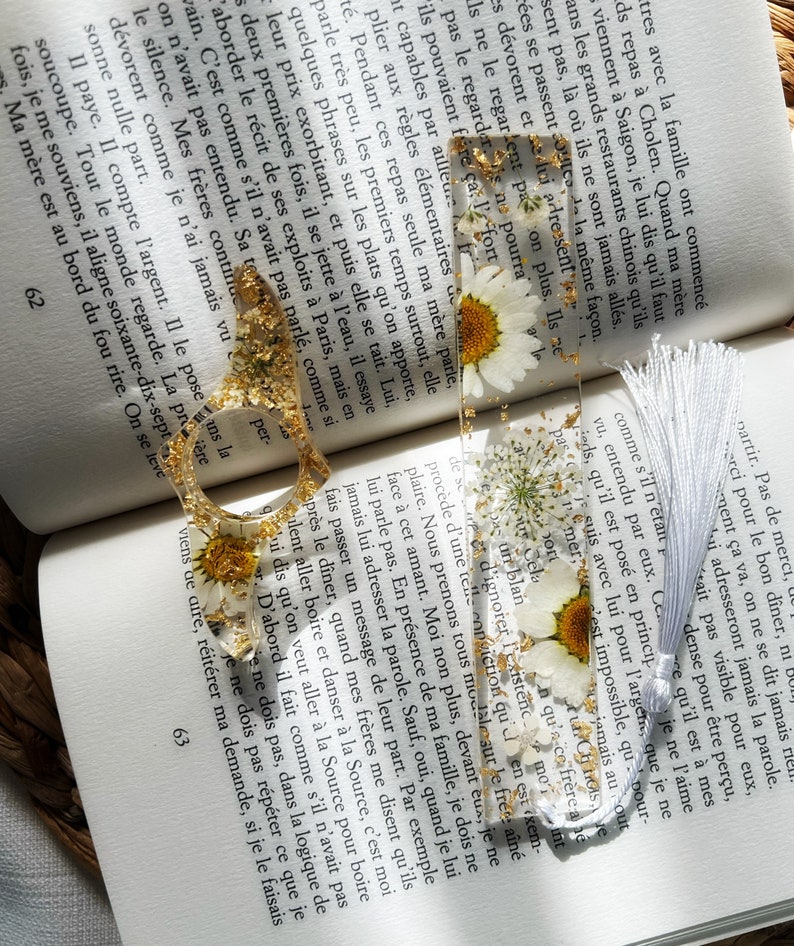 Resin bookmark and reading ring lot with customizable dried flowers image 6