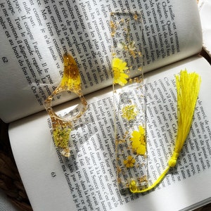 Resin bookmark and reading ring lot with customizable dried flowers image 7